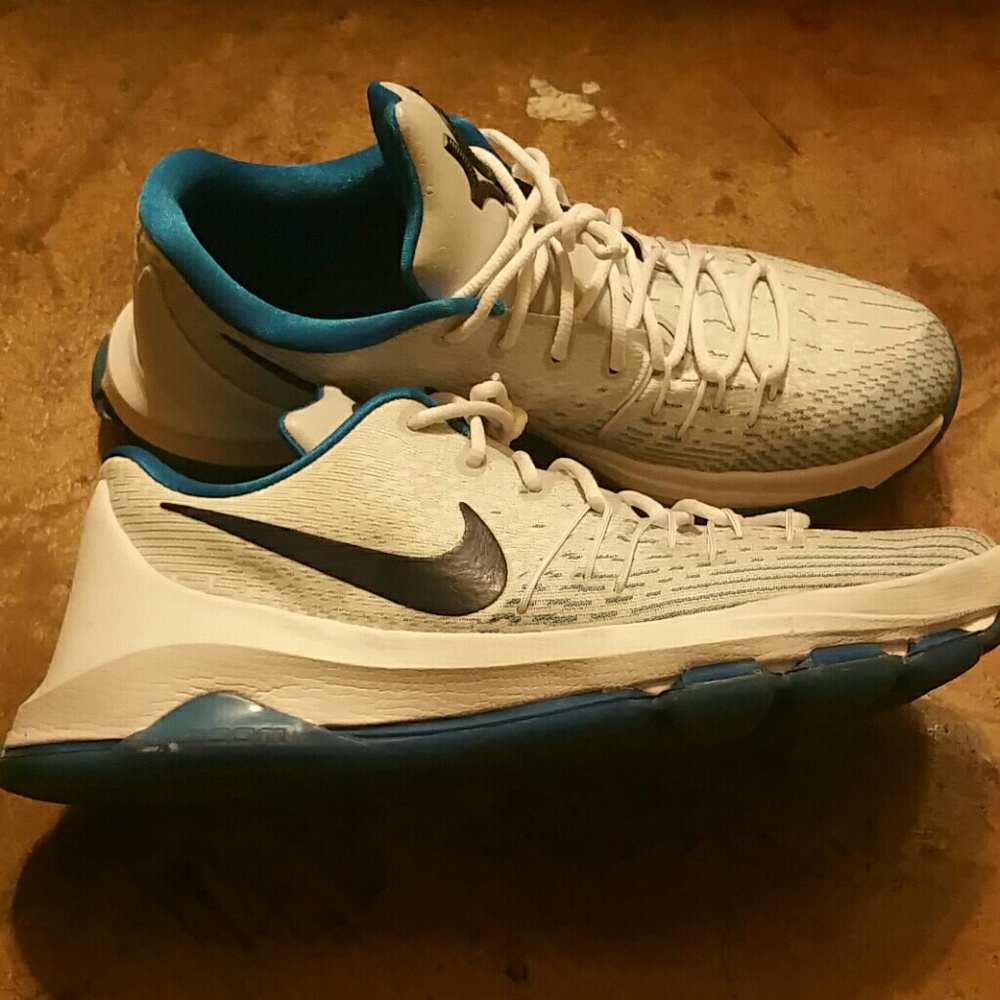 Nice pair of Nike Kevin Durant!! Very comfortable.